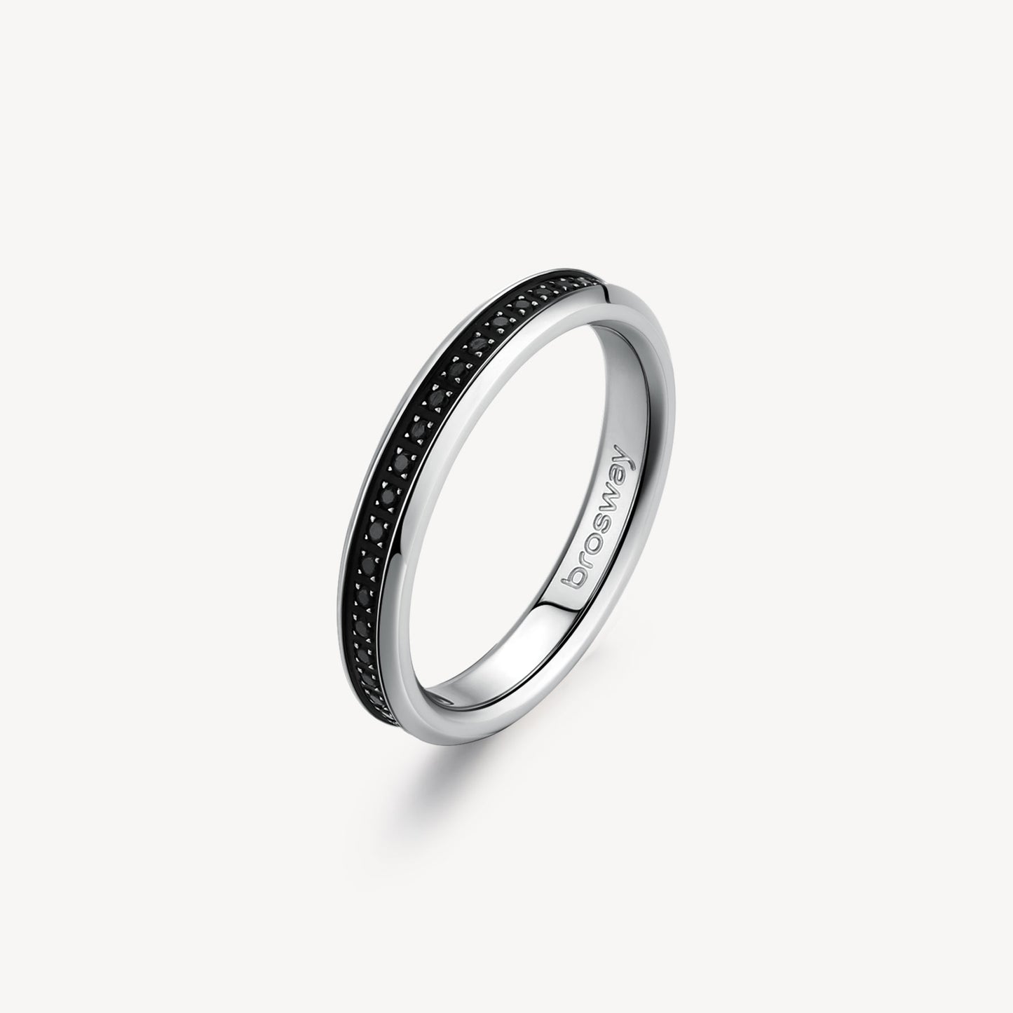 Anillo Ink circonita cúbica negra