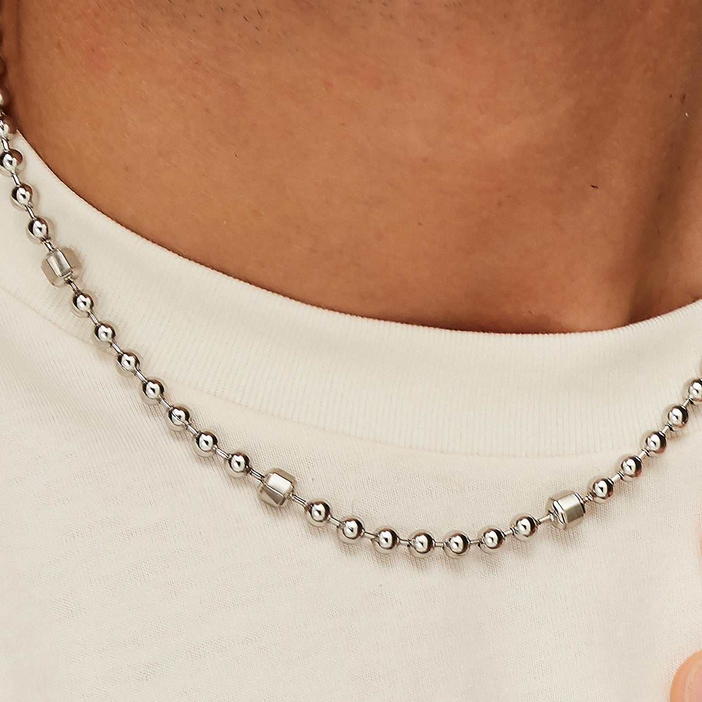 Collar Riptide de cadena de bolas